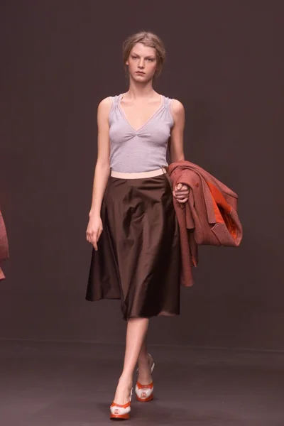 Look 18